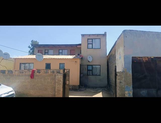 10 BEDROOM HOUSE FOR SALE IN KAALFONTEIN